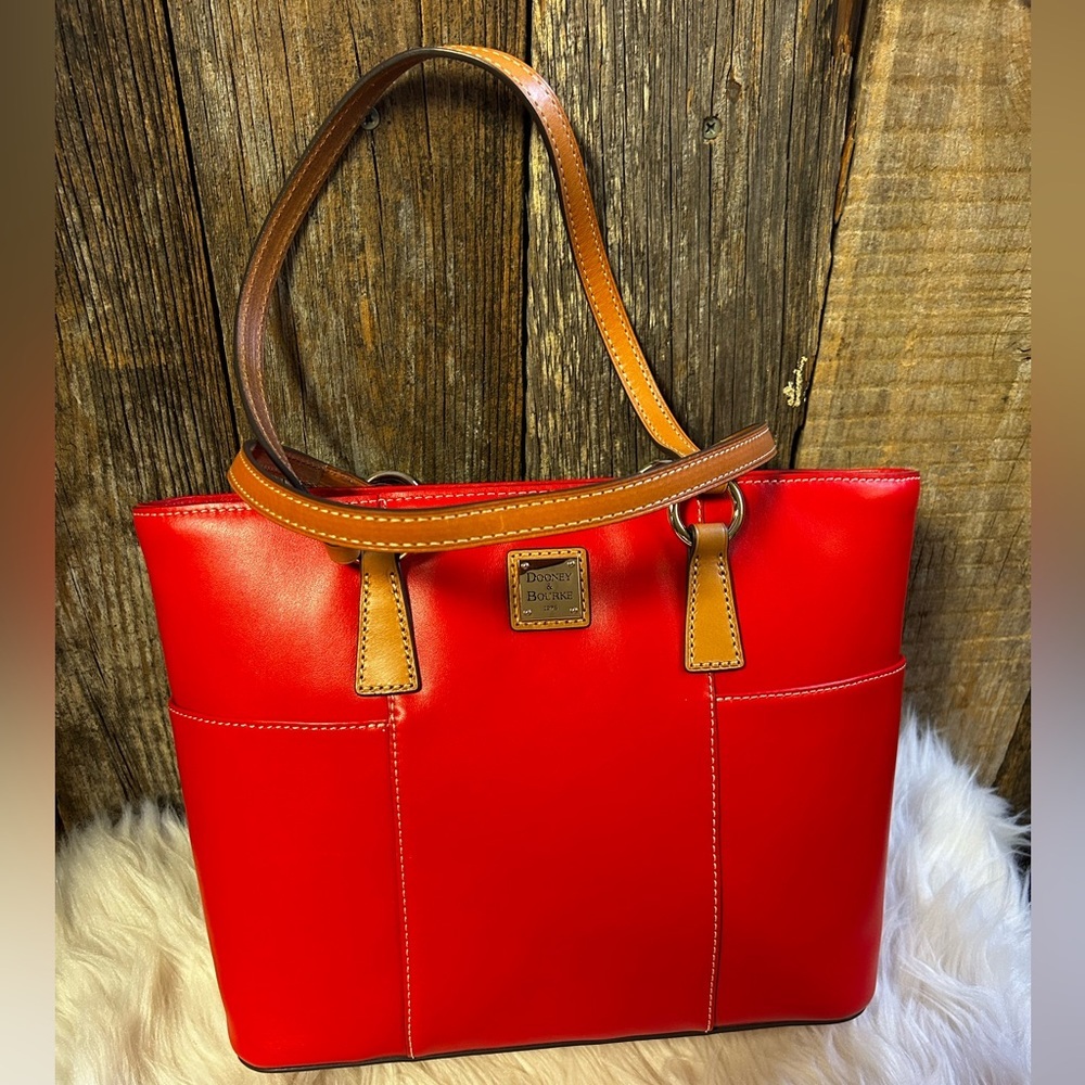 Dooney & Bourke Wexford Small Helena Red BAG - Picture 1 of 16